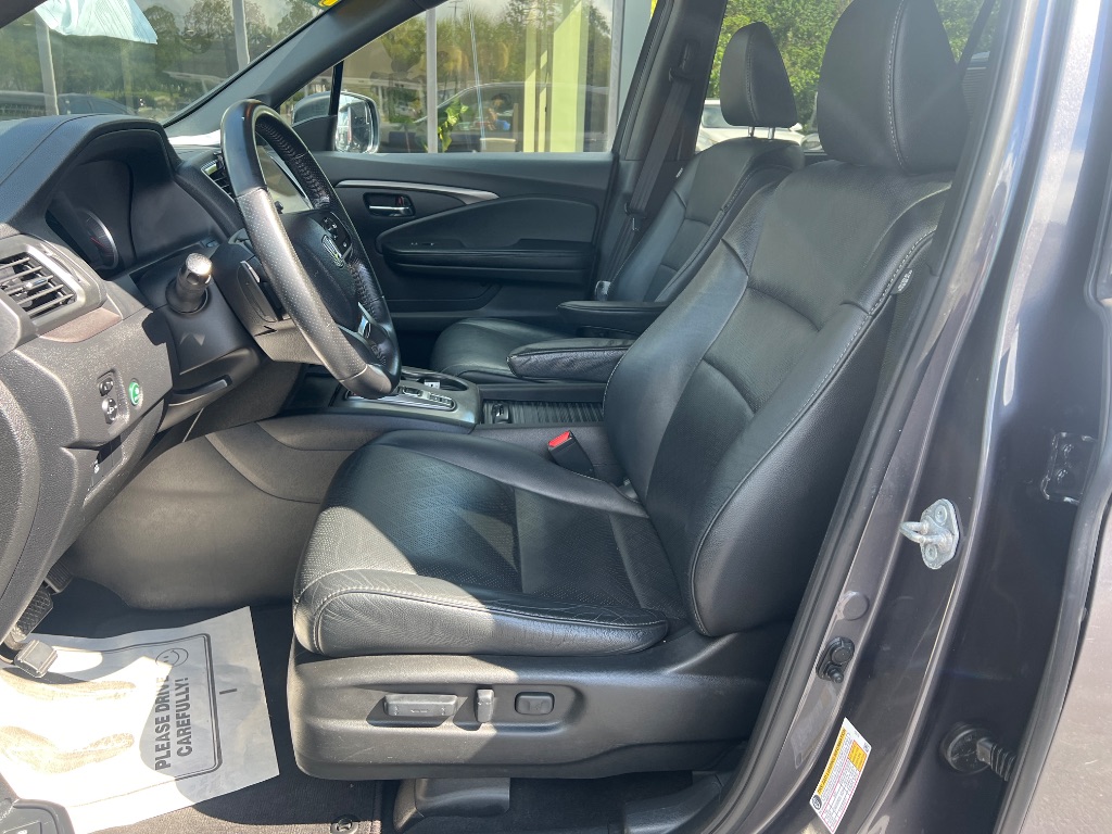 Honda Passport photo 14