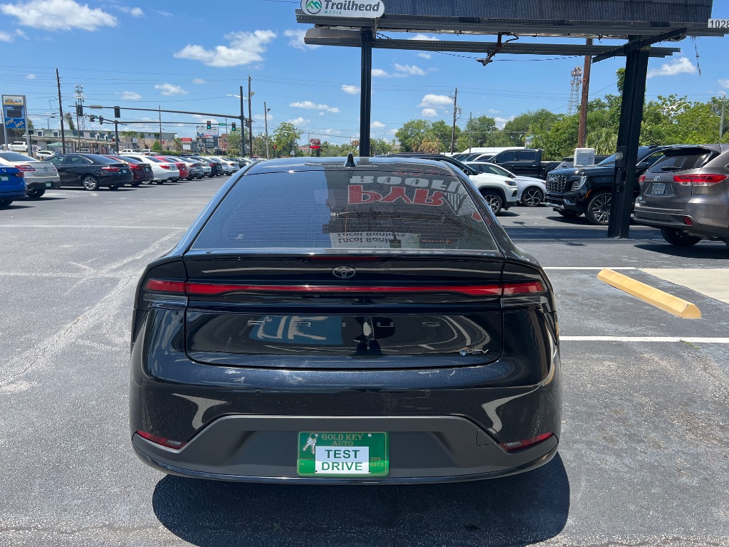 2024 Toyota Prius LE - Photo 10