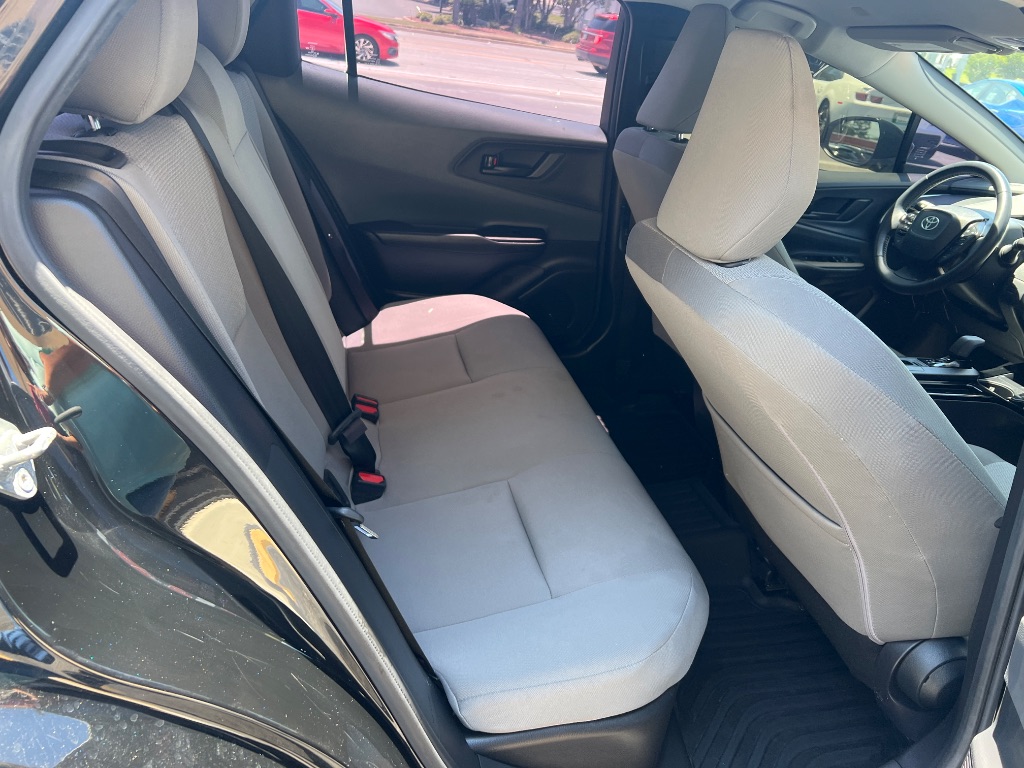 2024 Toyota Prius LE - Photo 16