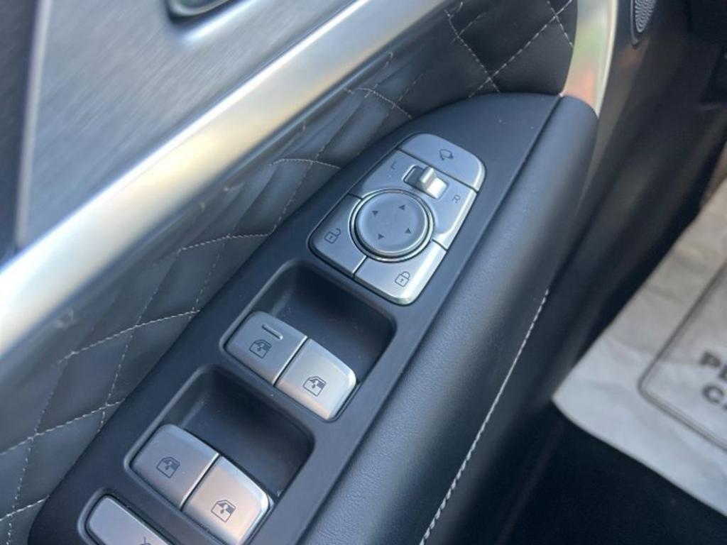 Genesis G70 photo 2