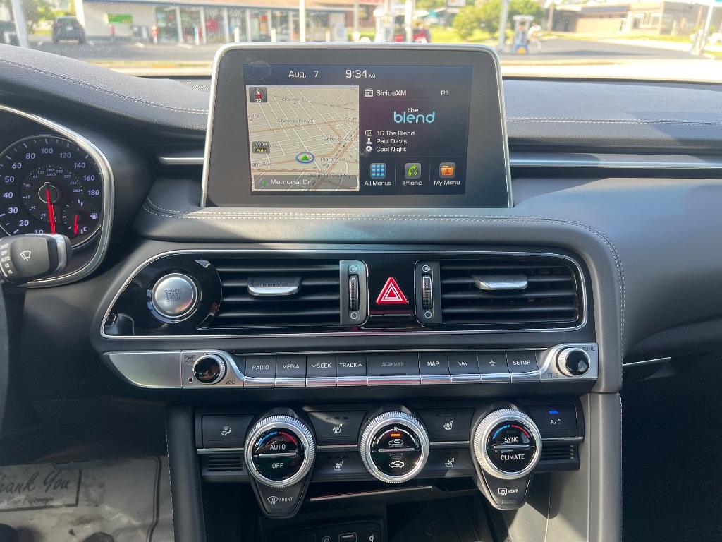 Genesis G70 photo 7