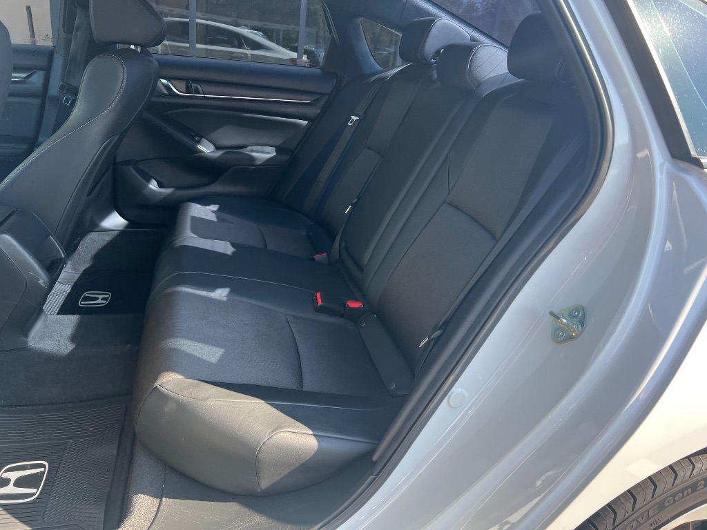 Honda Accord photo 14