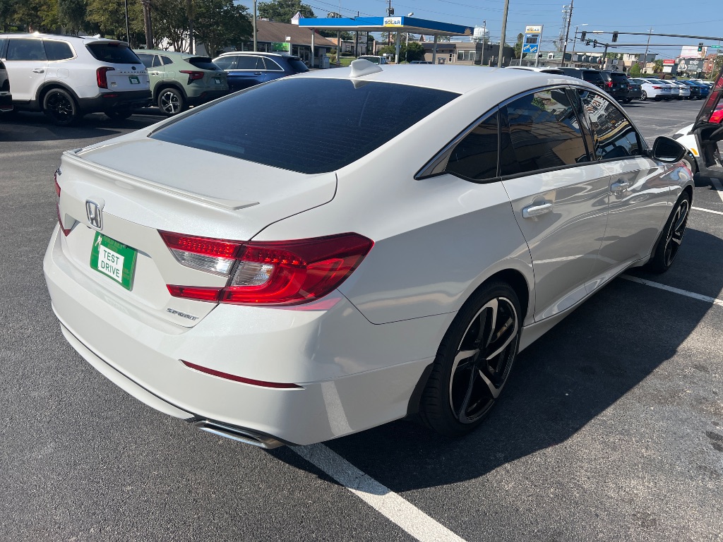 Honda Accord photo 11