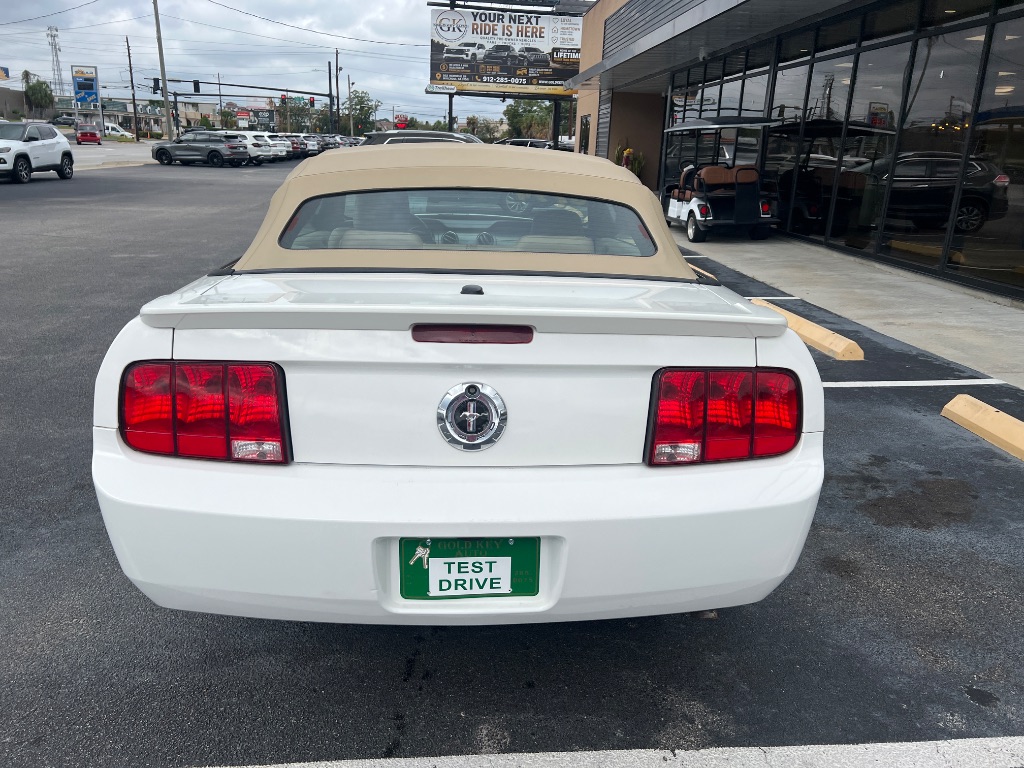 Ford Mustang photo 10