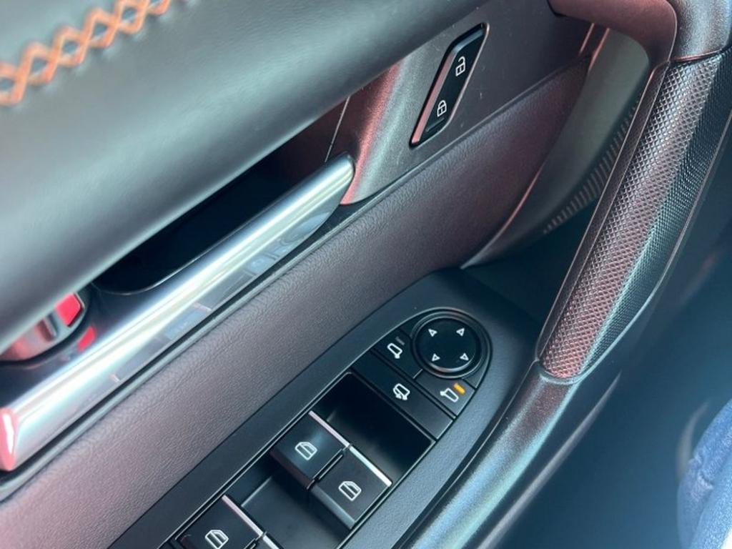 Mazda CX-50 photo 2