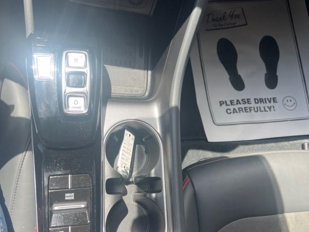 Hyundai Sonata photo 6