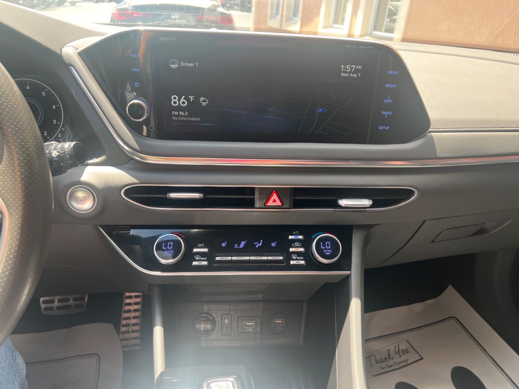 Hyundai Sonata photo 5