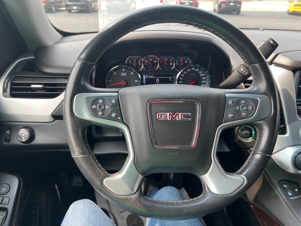 GMC Yukon photo 6