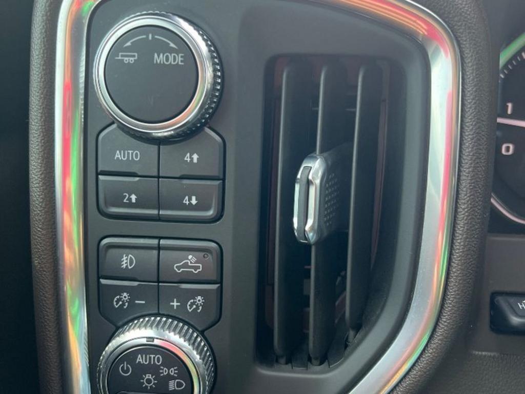 GMC Sierra photo 3
