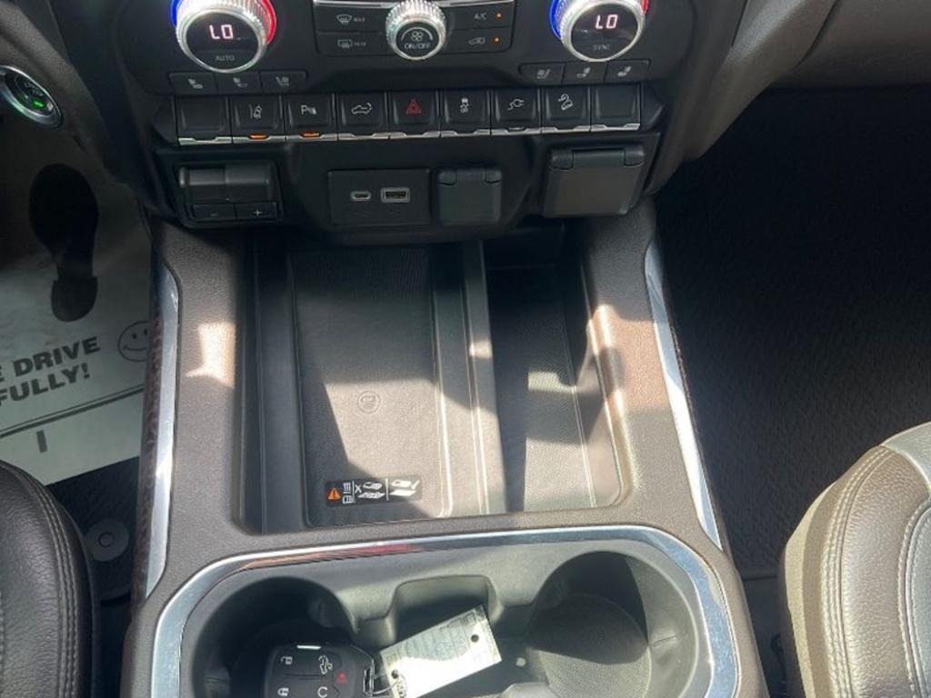 GMC Sierra photo 8