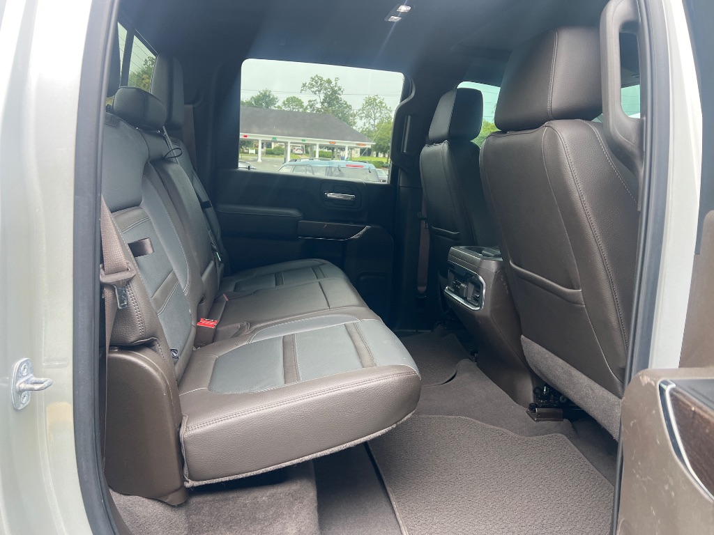 GMC Sierra photo 18