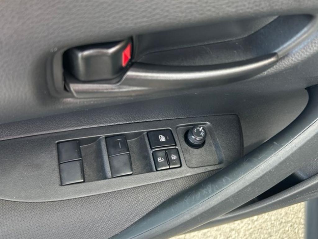 Toyota Corolla photo 2