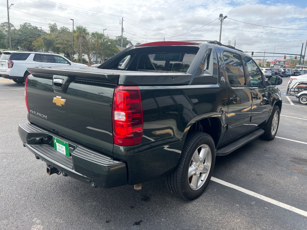 Chevrolet Avalanche photo 10