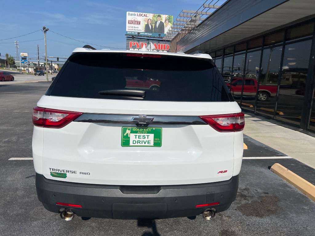 Chevrolet Traverse photo 11