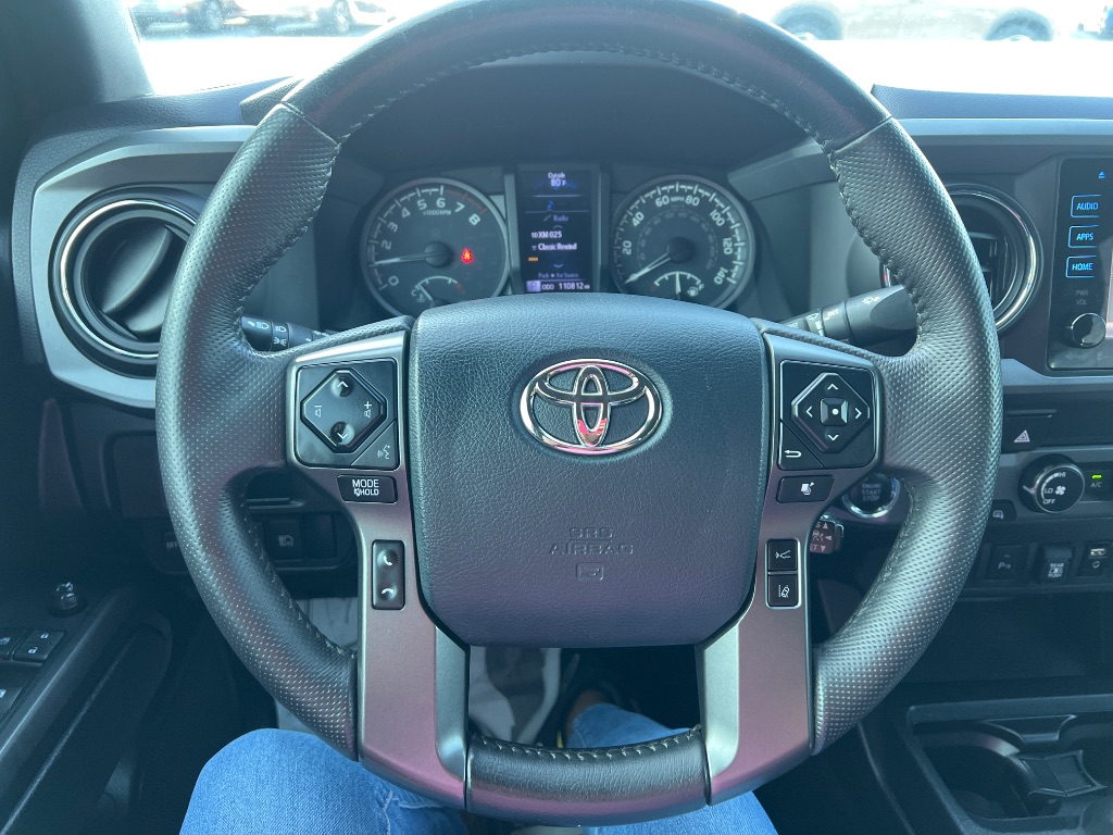 Toyota Tacoma photo 4