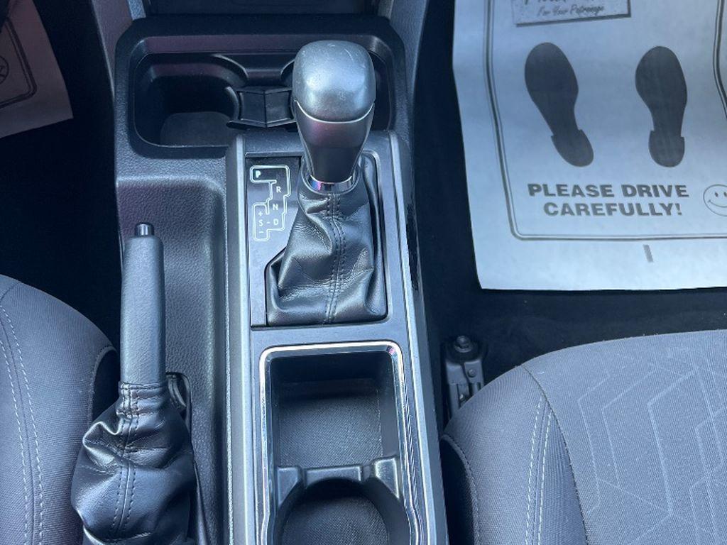 Toyota Tacoma photo 7
