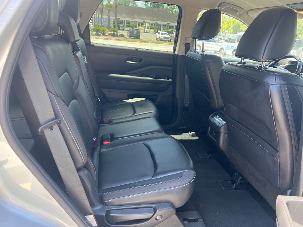 Nissan Pathfinder photo 18