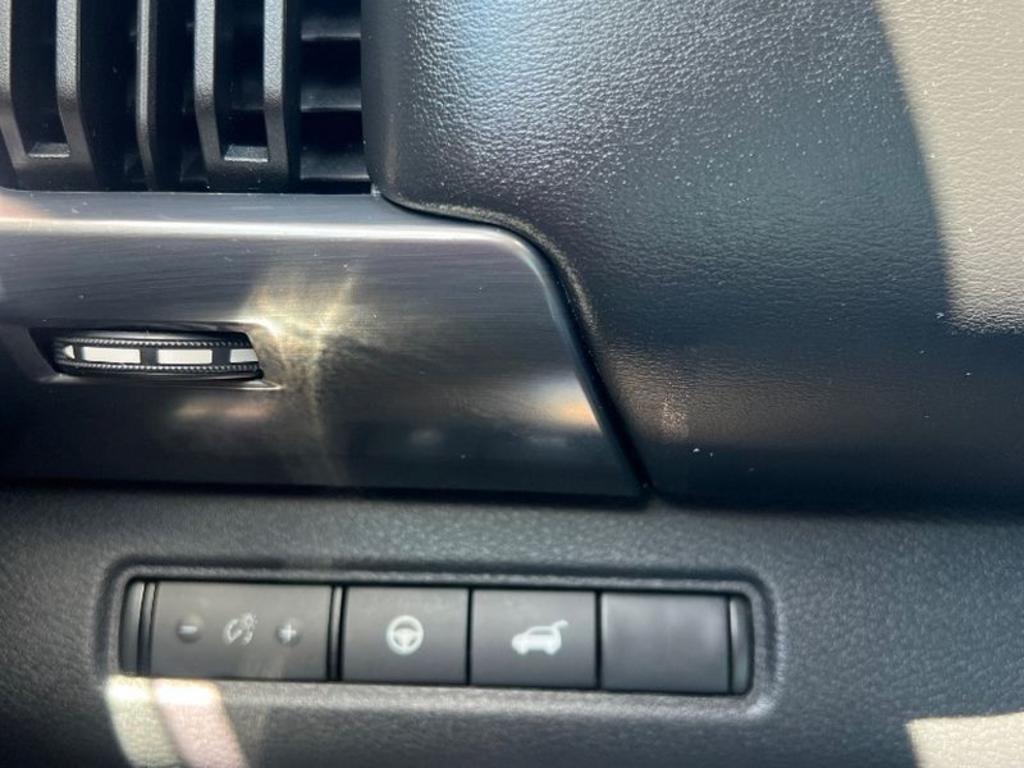 Nissan Pathfinder photo 4