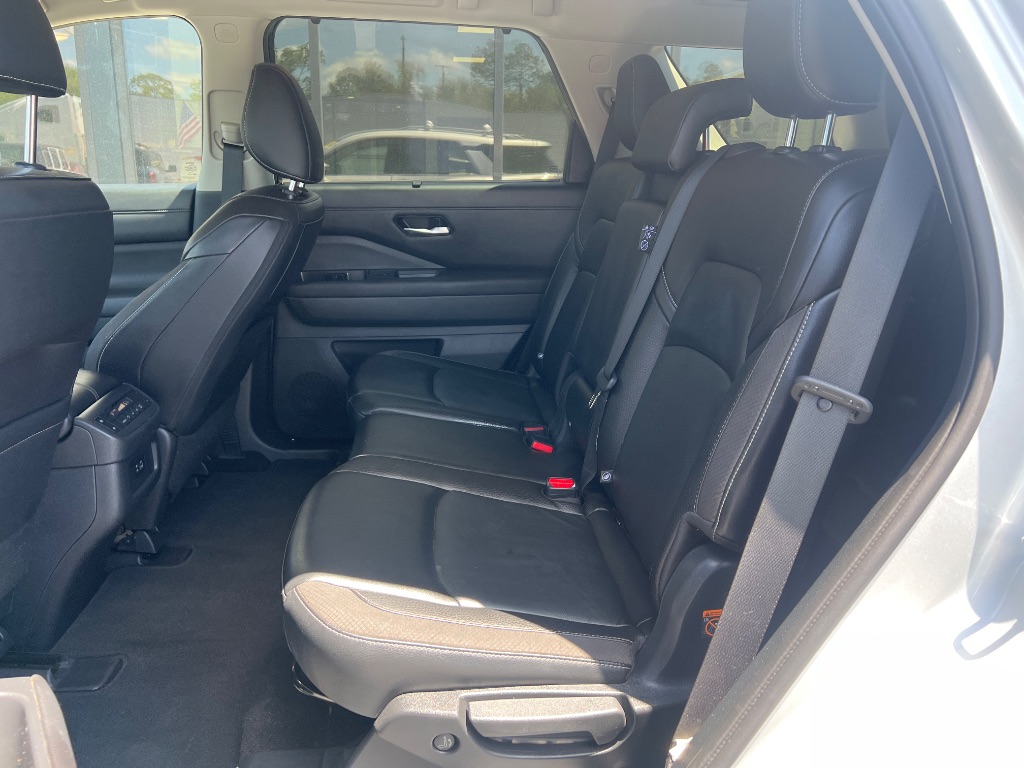 Nissan Pathfinder photo 15