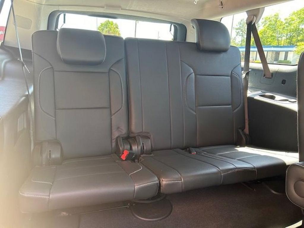 Chevrolet Suburban photo 20