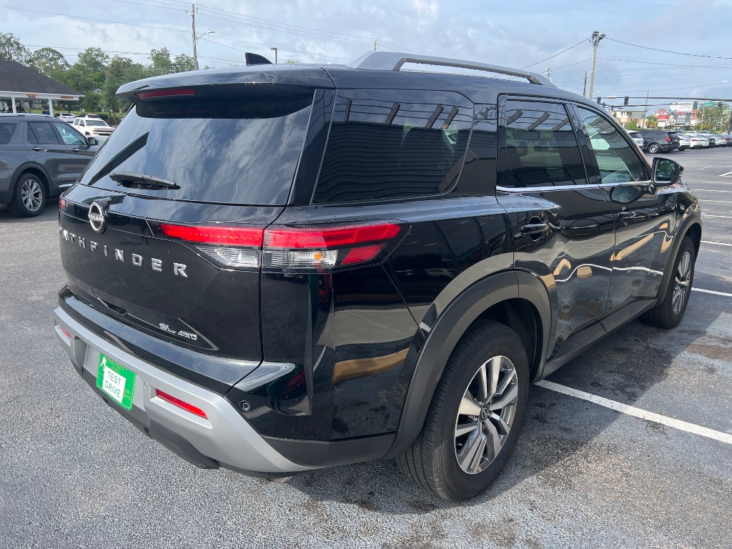 Nissan Pathfinder photo 12