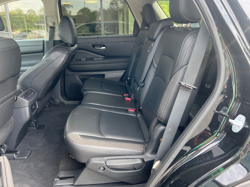 Nissan Pathfinder photo 15