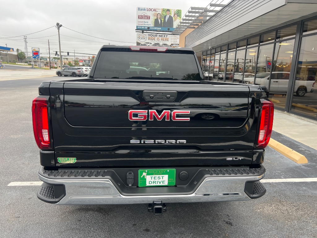 GMC Sierra photo 10