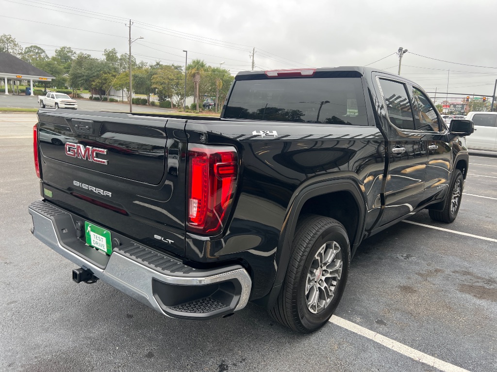 GMC Sierra photo 11