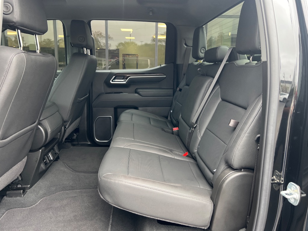 GMC Sierra photo 14