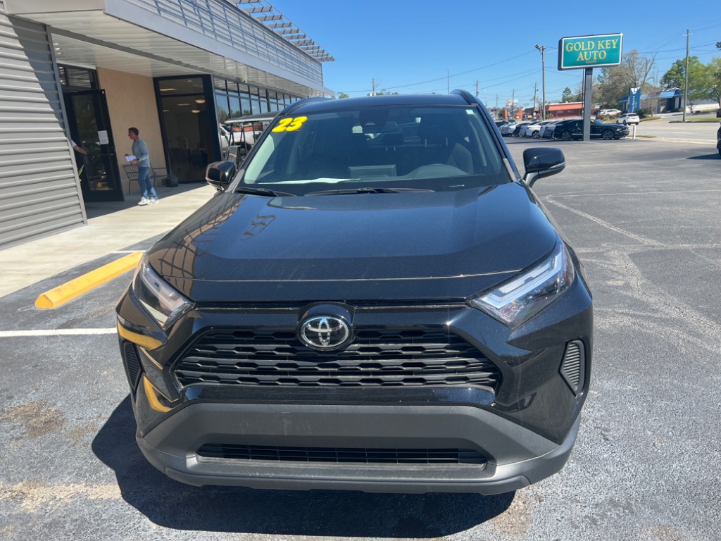 2023 Toyota RAV4 XLE - Photo 9