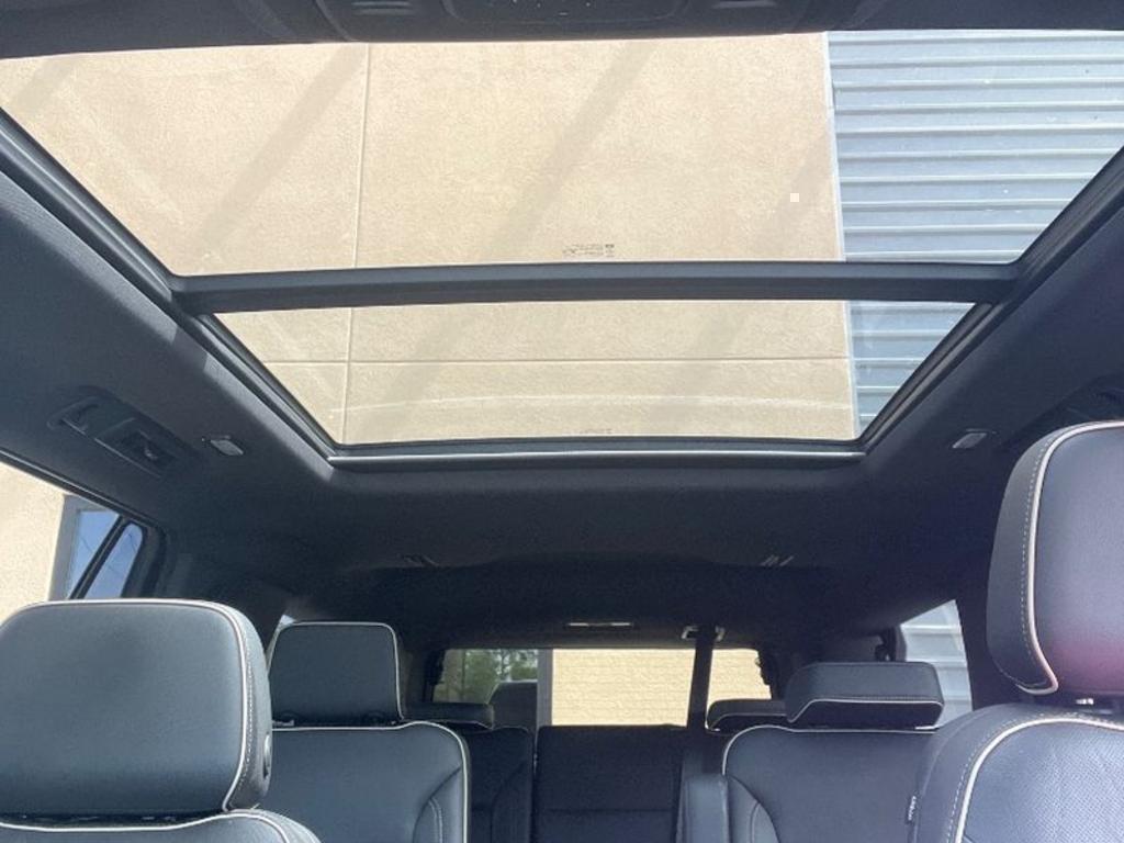 GMC Yukon photo 10