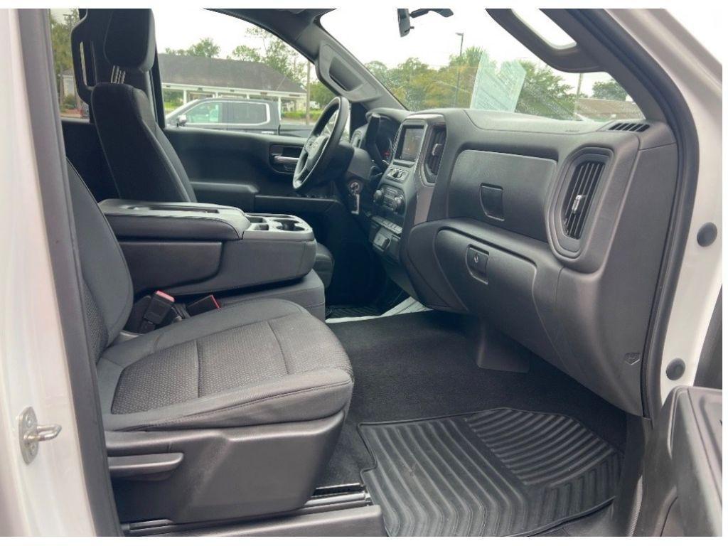 Chevrolet Silverado photo 15