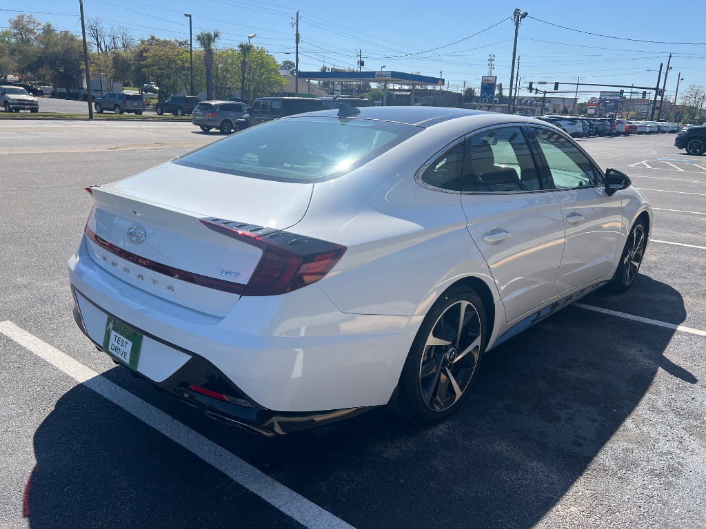 2023 Hyundai Sonata SEL Plus - Photo 13