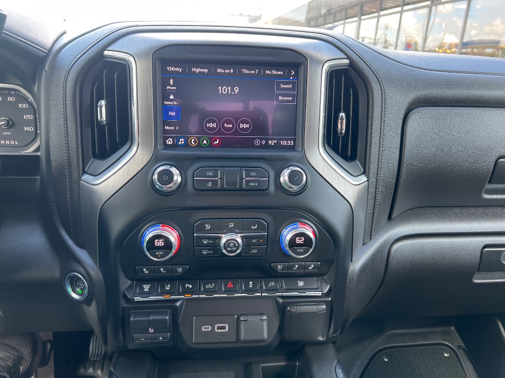 GMC Sierra photo 8