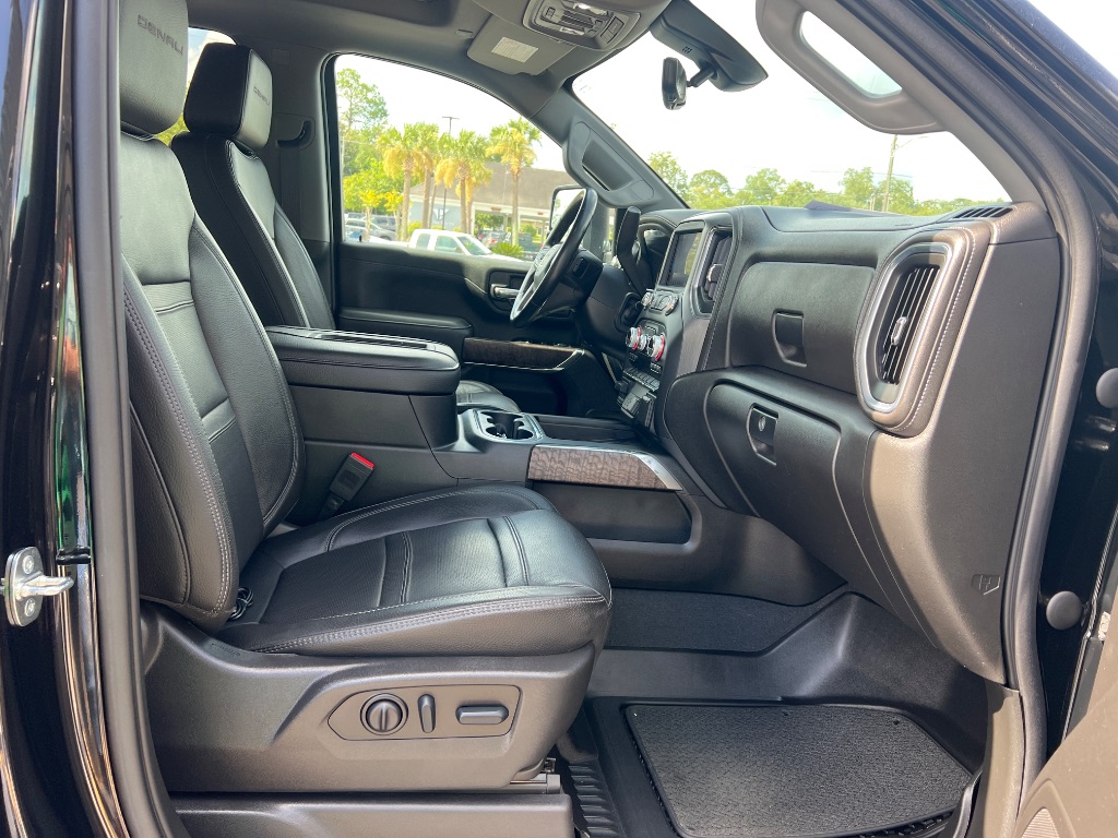 GMC Sierra photo 18