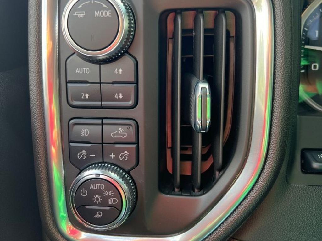 GMC Sierra photo 5