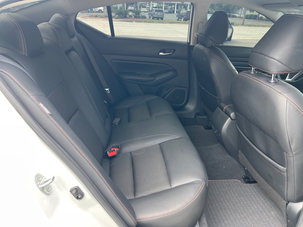 Nissan Altima photo 17