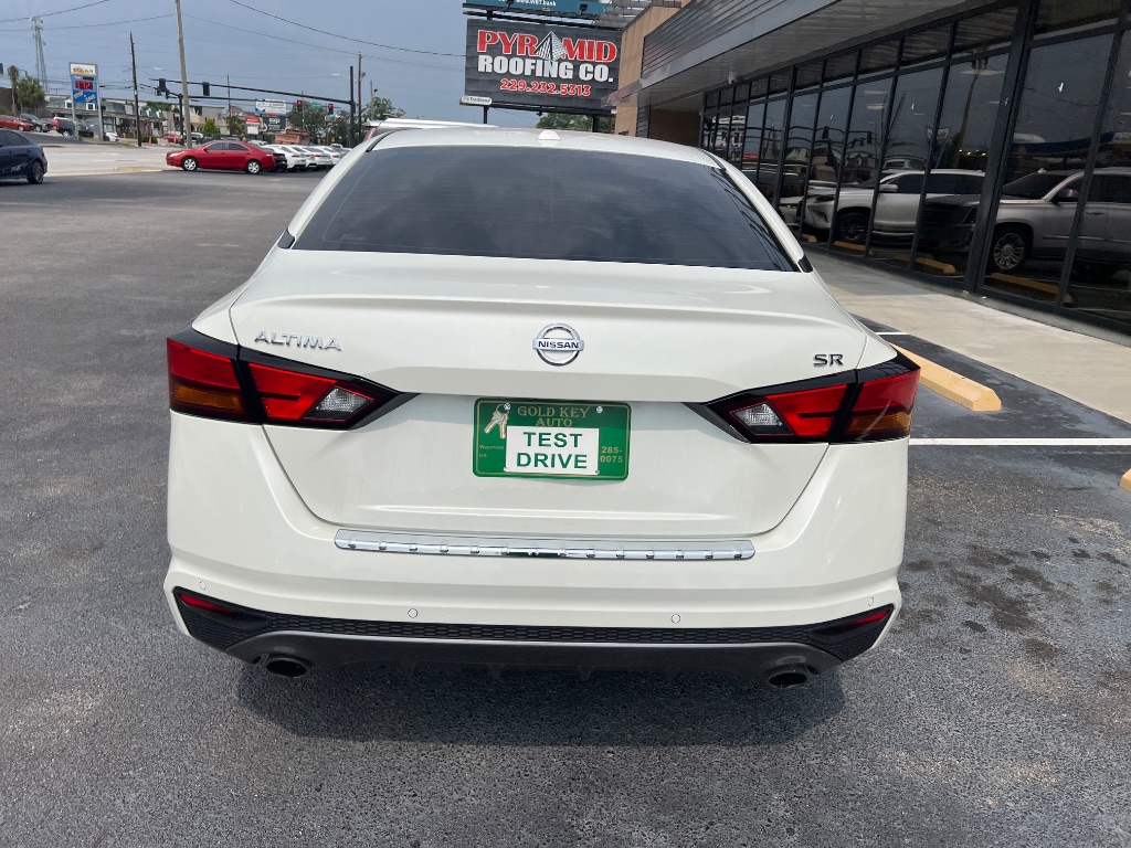Nissan Altima photo 11