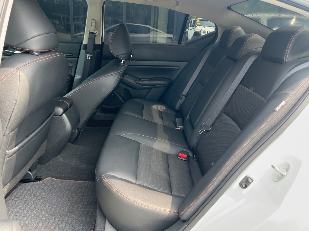 Nissan Altima photo 15