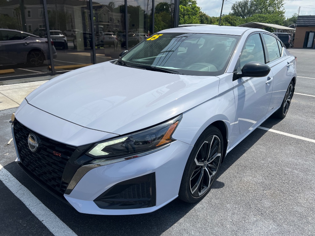 2025 Nissan Altima 2.5 SR's photo