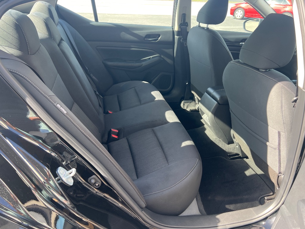 2025 Nissan Altima SV - Photo 16