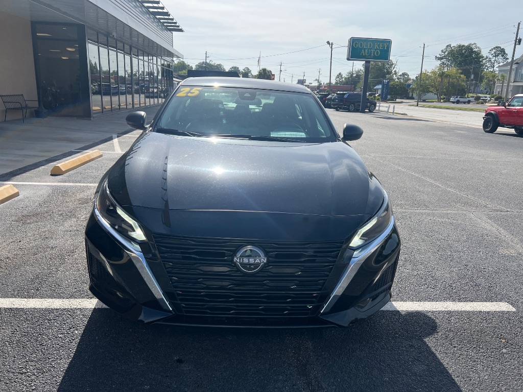 2025 Nissan Altima SV - Photo 8