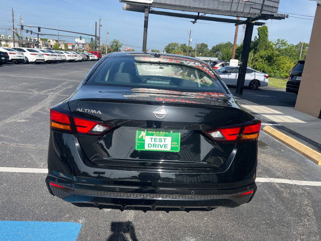 2025 Nissan Altima SV - Photo 10
