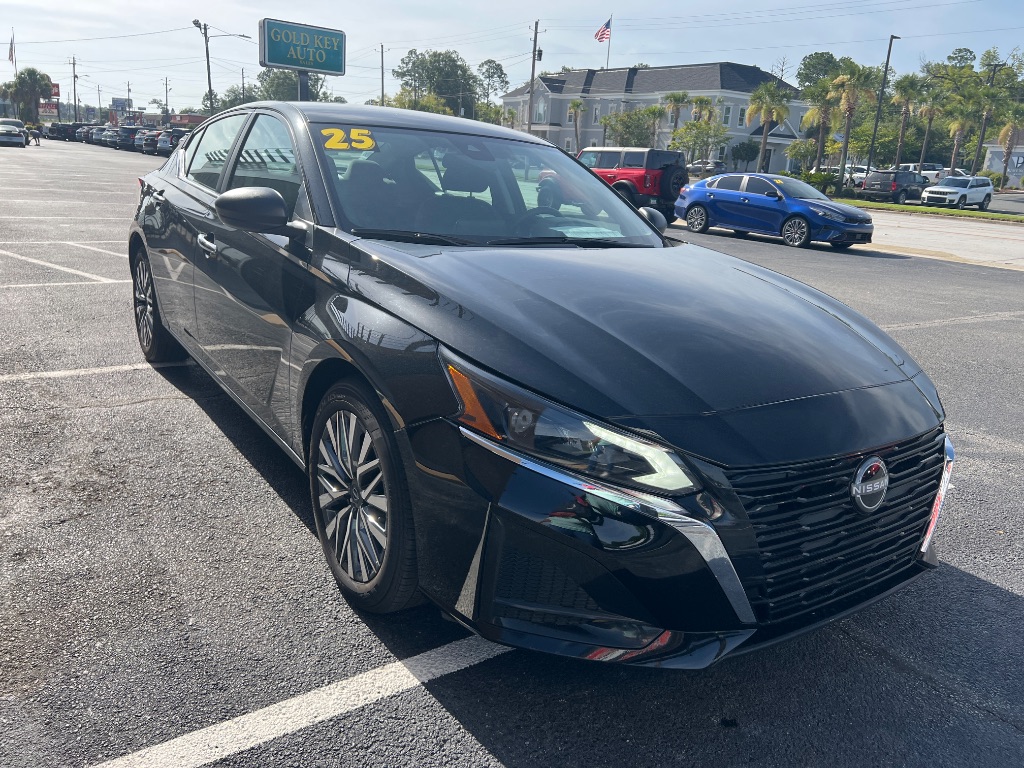 2025 Nissan Altima SV - Photo 12