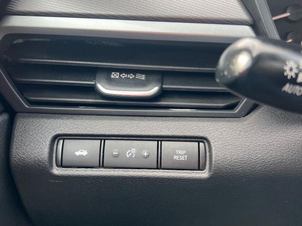 Nissan Altima photo 3
