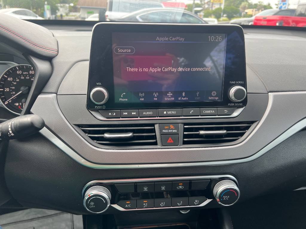Nissan Altima photo 6