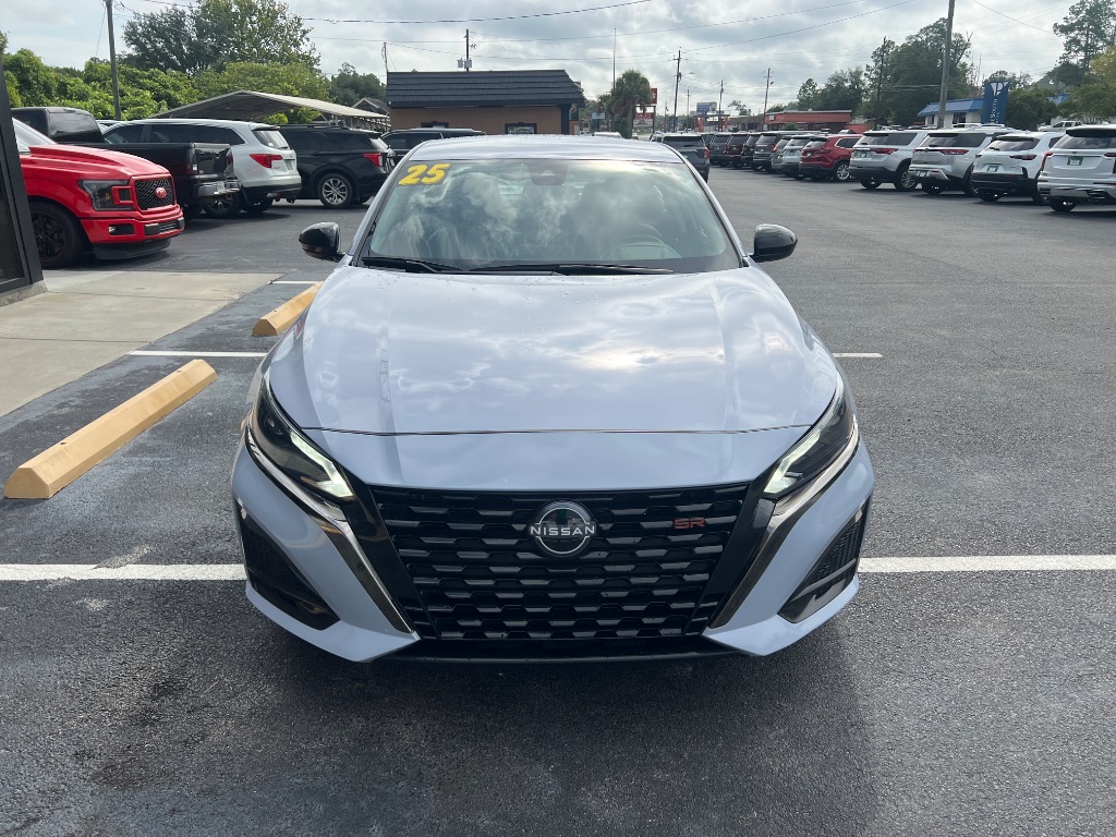 Nissan Altima photo 8
