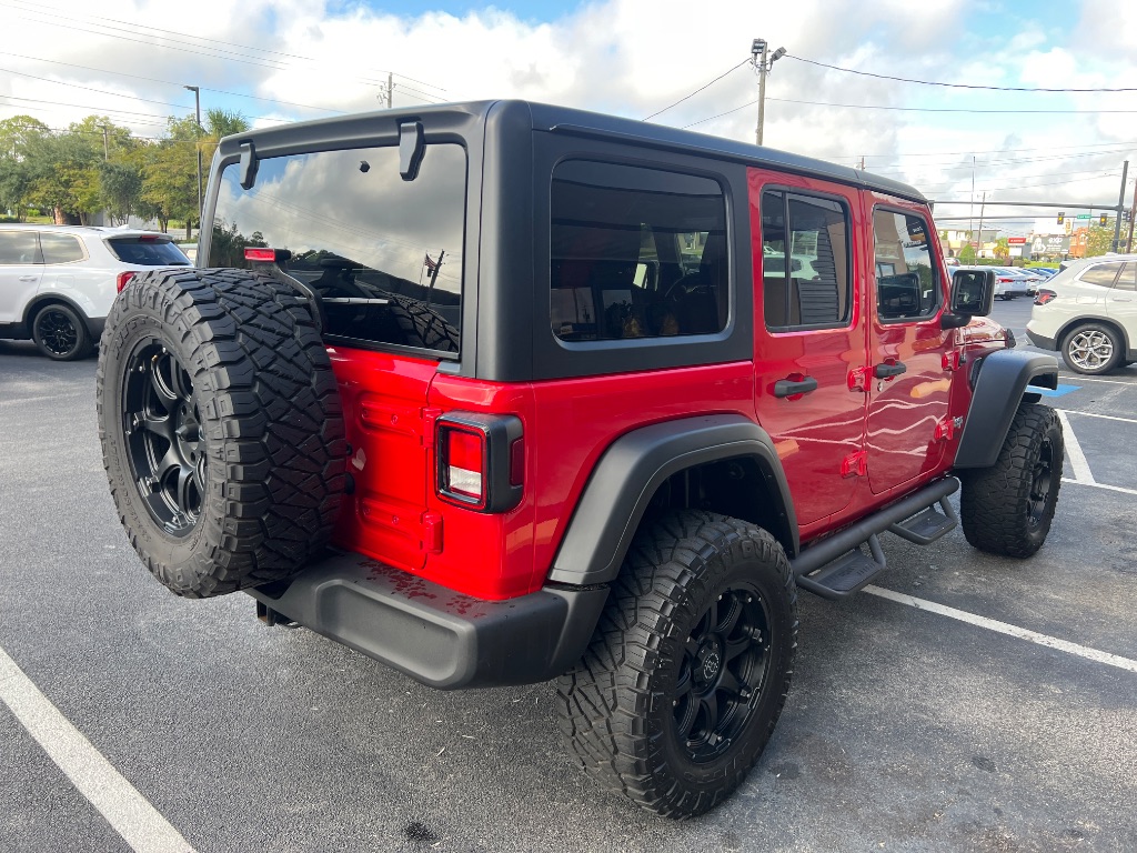 Jeep Wrangler photo 10