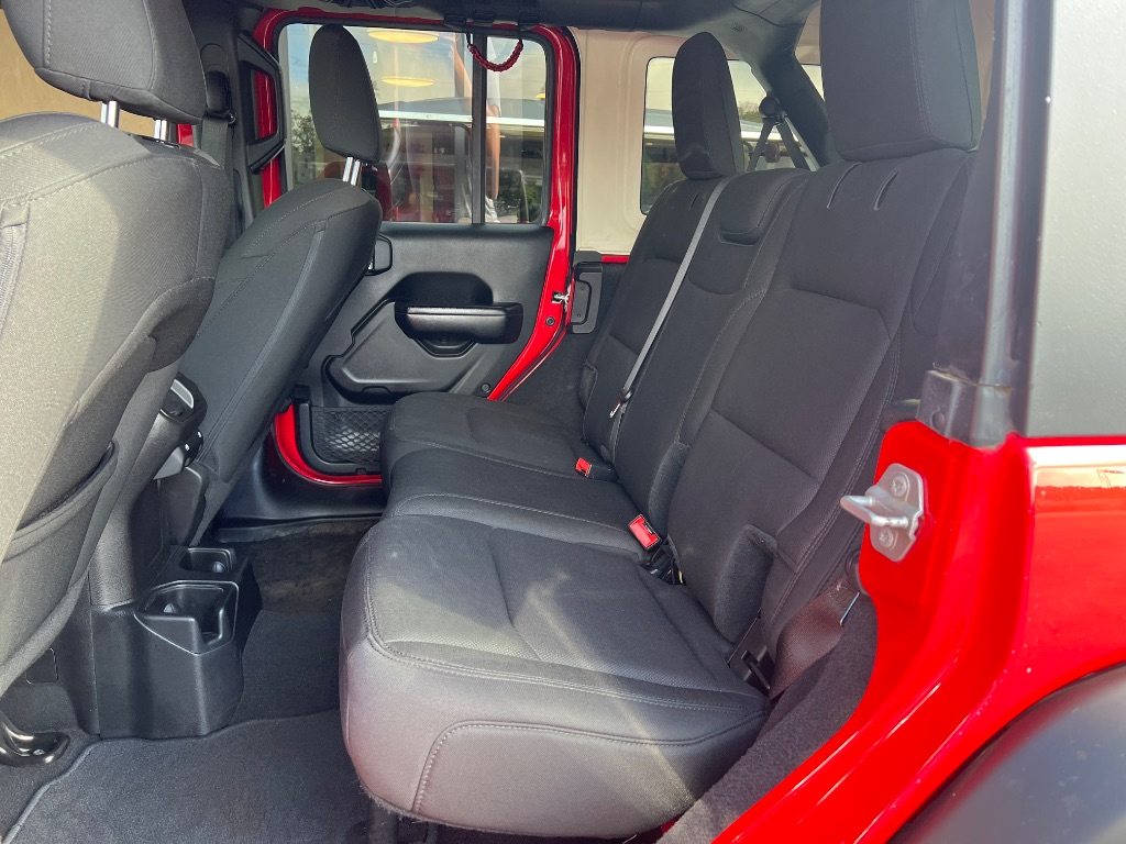 Jeep Wrangler photo 13