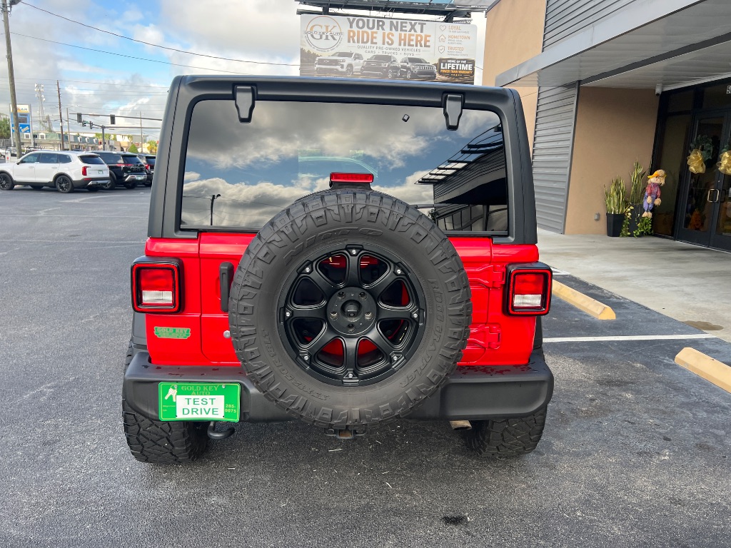 Jeep Wrangler photo 9